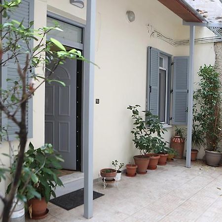 Όμορφο Διαμέρισμα Σε Διατηρητέο Κτίσμα Στην Αθήνα Eksteriør bilde